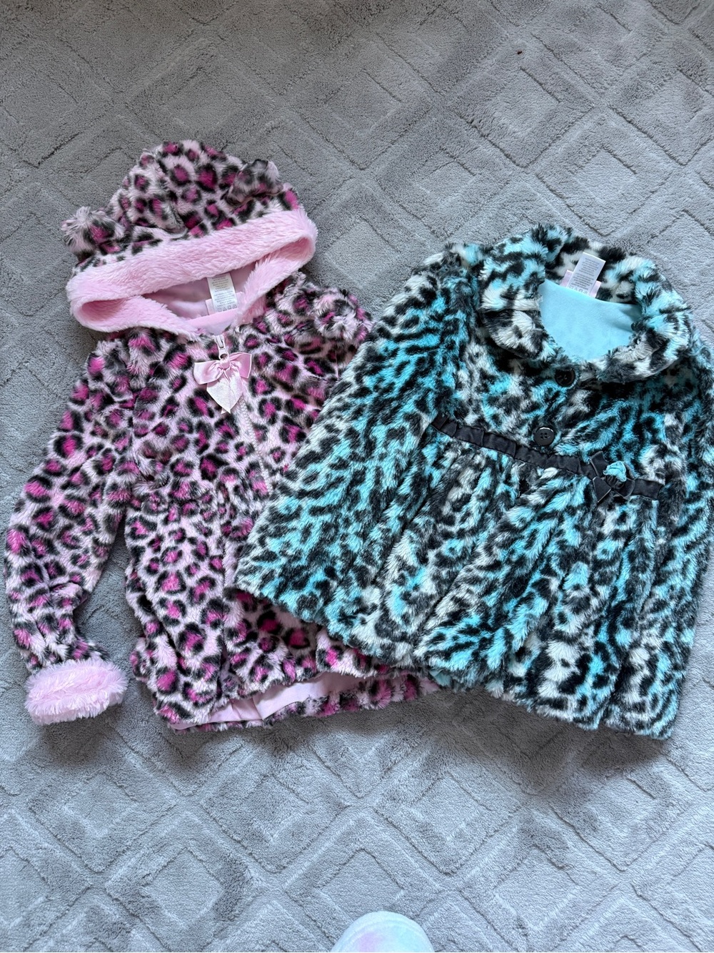 Little Lass Pink and Teal Leopard Faux-Fur Kids Jackets - perfect for twins!👯♀️